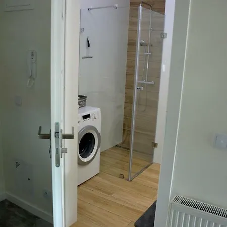 Apartment Meta 20 *