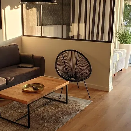 Apartment Meta 20 *